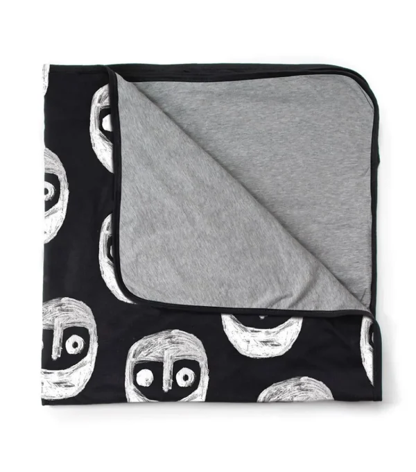 NUNUNU The Warrior Blanket